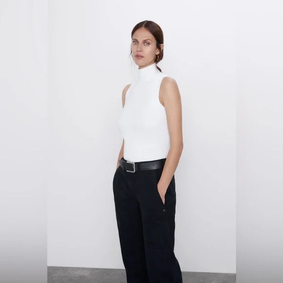 Zara Knit Turtleneck - Picture 2 of 4